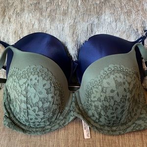 2 NWT Victoria Secret very sexy push up bras